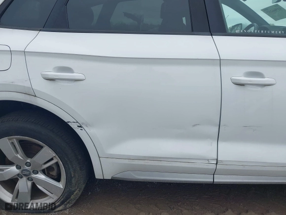 2018 Audi Q5 Premium with VIN WA1ANAFY8J2024488, listed as a IAAI auction lot 41966257 with 110,349 mi miles. Bid and sale history available at carsss.com. Image 6.