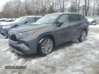 2021 Toyota Highlander Platinum z VIN 5TDFZRBH4MS138036, wystawiony jako Copart lot #44254025 z przebiegiem 47 414 mil mil oraz Nie do naprawy • Non repairable. Historia ofert i sprzedaży dostępna na DreamBid. Obrazek 1.