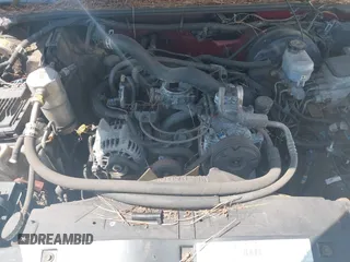 2000 GMC Jimmy SL z VIN 1GKCS13W9Y2264710, wystawiony jako IAAI lot #42136082 z przebiegiem 206 584 mil mil oraz . Historia ofert i sprzedaży dostępna na DreamBid. Obrazek 10.