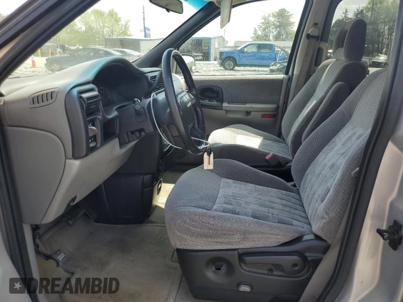 2001 Pontiac Montana with VIN 1GMDX03E61D318330, listed as a Copart auction lot 52063885 with 98,926 mi miles and Salvage Title. Bid and sale history available at DreamBid. Image 7.