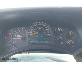 2003 Chevrolet Silverado 1500 Work Truck with VIN 1GCEC19X33Z360611, listed as a IAAI auction lot 41274217 with 152,523 mi miles. Bid and sale history available at carsss.com. Image 7.