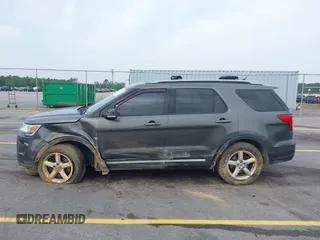 2018 Ford Explorer XLT z VIN 1FM5K7D8XJGA62972, wystawiony jako IAAI lot #42037529 z przebiegiem 182 932 mil mil oraz . Historia ofert i sprzedaży dostępna na DreamBid. Obrazek 14.