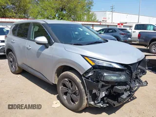 2025 Nissan Rogue SV with VIN 5N1BT3BA3SC766695, listed as a IAAI auction lot 41882630 with 13,728 mi miles. Bid and sale history available at carsss.com. Image 1.