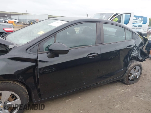 2017 Chevrolet Cruze LS z VIN 1G1BC5SM2H7223276, wystawiony jako IAAI lot #42188962 z przebiegiem 102 796 mil mil oraz . Historia ofert i sprzedaży dostępna na DreamBid. Obrazek 15.