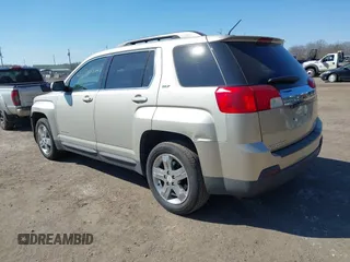 2013 GMC Terrain SLT z VIN 2GKFLVEK4D6283688, wystawiony jako IAAI lot #41656552 z przebiegiem 115 478 mil mil oraz . Historia ofert i sprzedaży dostępna na DreamBid. Obrazek 3.