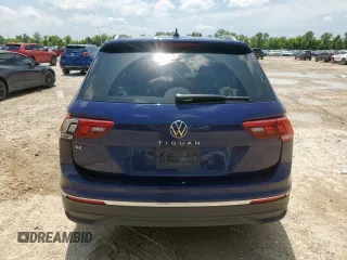 2022 Volkswagen Tiguan SE z VIN 3VV3B7AX9NM102978, wystawiony jako Copart lot #60182395 z przebiegiem 43 565 mil mil oraz Szkoda całkowita • Salvage title. Historia ofert i sprzedaży dostępna na DreamBid. Obrazek 6.