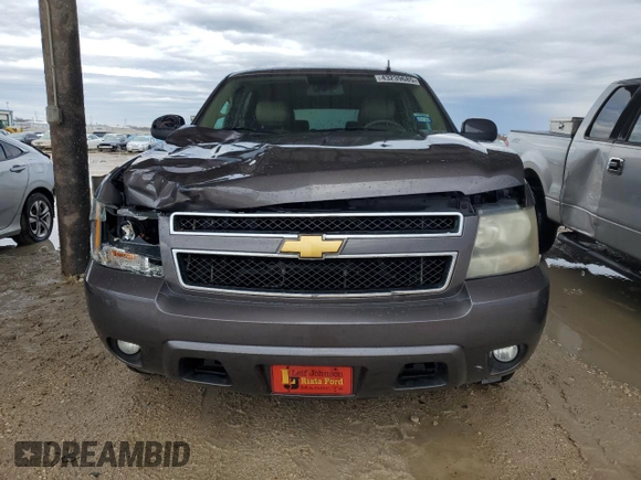 2011 Chevrolet Suburban LT with VIN 1GNSCJE01BR179427, listed as a Copart auction lot 43239685 with 204,247 mi miles and Salvage Title. Bid and sale history available at carsss.com. Image 5.