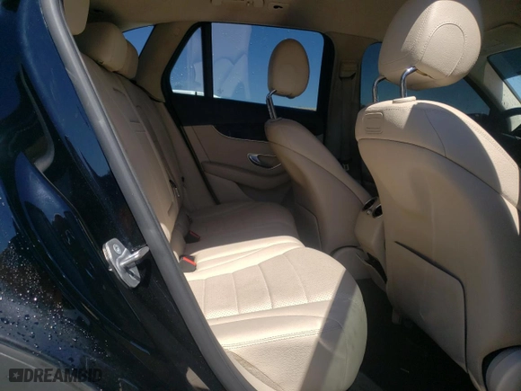 2019 Mercedes-Benz GLC with VIN WDC0G4JB6KV171323, listed as a Copart auction lot 49720335 with 105,426 mi miles and Non Repairable. Bid and sale history available at carsss.com. Image 11.