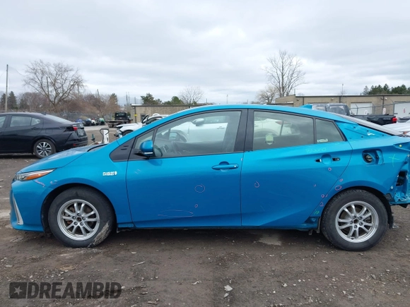 2017 Toyota Prius Plus z VIN JTDKARFP0H3016014, wystawiony jako IAAI lot #41797703 z przebiegiem 80 657 mil mil oraz . Historia ofert i sprzedaży dostępna na DreamBid. Obrazek 15.