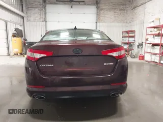 2011 Kia Optima EX with VIN KNAGN4A70B5108513, listed as a IAAI auction lot 42097595 with 184,334 mi miles and . Bid and sale history available at carsss.com. Image 17.