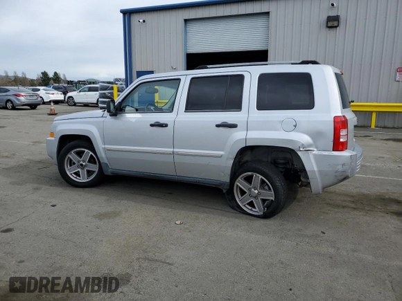 2008 Jeep Patriot Limited with VIN 1J8FT48W28D700911, listed as a Copart auction lot 47452615 with 152,602 mi miles and Salvage Title. Bid and sale history available at DreamBid. Image 2.