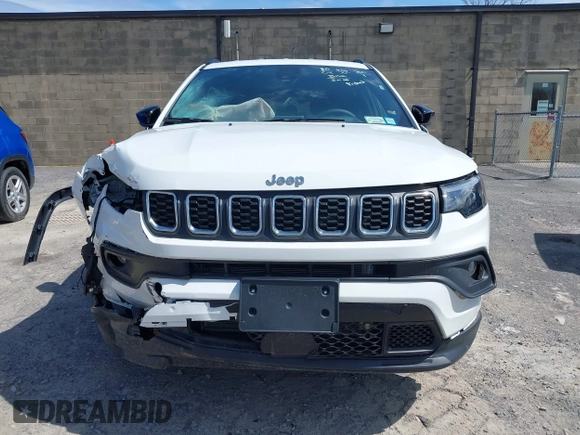 2024 Jeep Compass Latitude with VIN 3C4NJDBN5RT109413, listed as a IAAI auction lot 41987069 with 19,118 mi miles and . Bid and sale history available at DreamBid. Image 13.