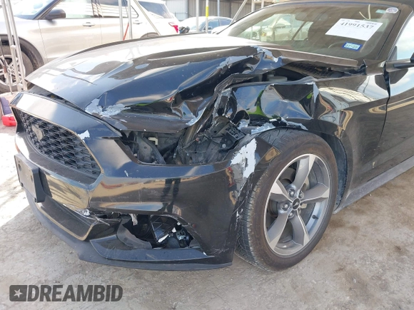 2017 Ford Mustang V6 z VIN 1FATP8EM4H5256892, wystawiony jako IAAI lot #41991537 z przebiegiem 39 861 mil mil oraz . Historia ofert i sprzedaży dostępna na DreamBid. Obrazek 6.