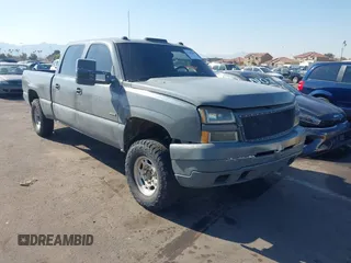 2005 Chevrolet Silverado 3500 SRW LT with VIN 1GCHK33215F897250, listed as a IAAI auction lot 41468908 with 386,679 mi miles. Bid and sale history available at carsss.com. Image 1.