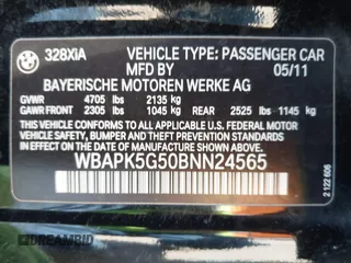 2011 BMW 3 Series 328i xDrive with VIN WBAPK5G50BNN24565, listed as a IAAI auction lot 41696511 with 112,008 mi miles. Bid and sale history available at carsss.com. Image 9.