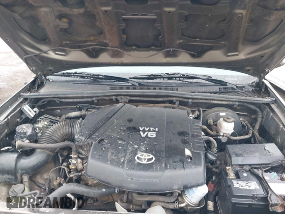 2014 Toyota Tacoma with VIN 5TFLU4EN6EX104410, listed as a IAAI auction lot 41925708 with 189,375 mi miles. Bid and sale history available at carsss.com. Image 10.