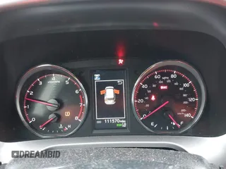 2018 Toyota RAV4 SE с VIN JTMJFREV7JJ748669, выставлен на аукционе IAAI как лот 42201518 с пробегом 111 570 миль миль и . История ставок и продаж доступна на DreamBid. Изображение 7.