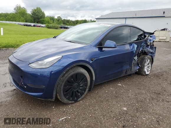 2024 Tesla Model Y Long Range z VIN 7SAYGDEE0RA286070, wystawiony jako Copart lot #58200425 z przebiegiem 16 881 mil mil oraz Szkoda całkowita • Salvage title. Historia ofert i sprzedaży dostępna na DreamBid. Obrazek 1.