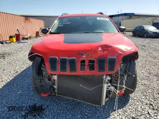 2019 Jeep Cherokee Trailhawk with VIN 1C4PJMBX2KD147090, listed as a Copart auction lot 52435815 with 101,043 mi miles and Salvage Title. Bid and sale history available at DreamBid. Image 5.