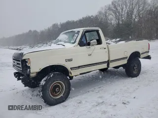 1989 Ford F-250 with VIN 1FTHF26H1KLA36131, listed as a Copart auction lot 44291385 with 85,183 mi miles and Clean Title. Bid and sale history available at carsss.com. Image 1.