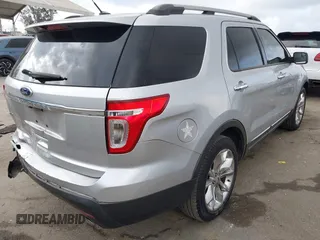 2012 Ford Explorer XLT with VIN 1FMHK7D88CGA94982, listed as a IAAI auction lot 42121534 with 250,897 mi miles and . Bid and sale history available at DreamBid. Image 4.