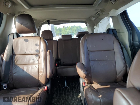 2016 Toyota Sienna XLE z VIN 5TDYK3DC2GS756021, wystawiony jako Copart lot #60636705 z przebiegiem 124 142 mil mil oraz Szkoda całkowita • Salvage title. Historia ofert i sprzedaży dostępna na DreamBid. Obrazek 10.