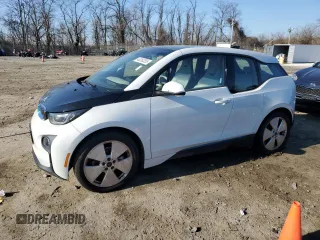 2014 BMW i3 with VIN WBY1Z2C55EVX51570, listed as a Copart auction lot 46260355 with 31,390 mi miles and Clean Title. Bid and sale history available at carsss.com. Image 1.