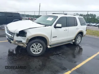 2007 Ford Explorer Eddie Bauer z VIN 1FMEU74EX7UB39530, wystawiony jako IAAI lot #42336162 z przebiegiem 191 848 mil mil oraz . Historia ofert i sprzedaży dostępna na DreamBid. Obrazek 19.