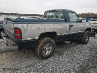 1995 Dodge Ram 1500 with VIN 1B7HF16Z7SS309811, listed as a Copart auction lot 76067494 with 134,643 mi miles and Salvage Title. Bid and sale history available at carsss.com. Image 3.