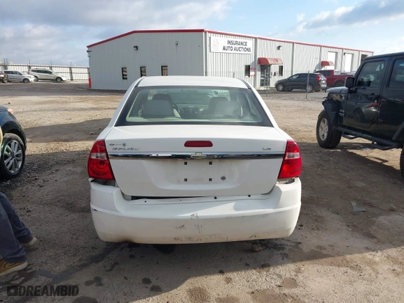 2006 Chevrolet Malibu LS w/1LS with VIN 1G1ZS51F56F245473, listed as a IAAI auction lot 38654238 with 202,950 mi miles. Bid and sale history available at carsss.com. Image 16.