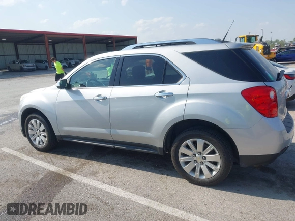 2011 Chevrolet Equinox 2LT z VIN 2CNFLNEC0B6287590, wystawiony jako IAAI lot #42123526 z przebiegiem 80 501 mil mil oraz . Historia ofert i sprzedaży dostępna na DreamBid. Obrazek 15.