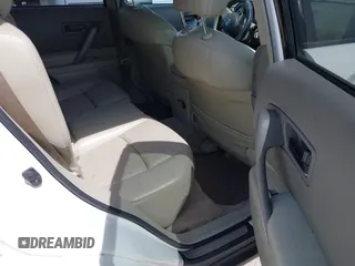 2004 Infiniti FX with VIN JNRBS08W44X403911, listed as a IAAI auction lot 42206281 with 153,345 mi miles. Bid and sale history available at carsss.com. Image 8.