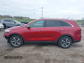 2020 Kia Sorento LX V6 with VIN 5XYPG4A52LG669865, listed as a IAAI auction lot 41897963 with 83,483 mi miles. Bid and sale history available at carsss.com. Image 15.