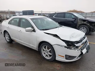 2010 Ford Fusion SE with VIN 3FAHP0HA3AR202527, listed as a IAAI auction lot 41698369 with 194,621 mi miles. Bid and sale history available at carsss.com. Image 1.