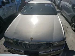 1995 Cadillac DeVille z VIN 1G6KD52B6SU274827, wystawiony jako Copart lot #41902125 z przebiegiem Nie podano mil oraz Szkoda całkowita • Salvage title. Historia ofert i sprzedaży dostępna na DreamBid. Obrazek 5.