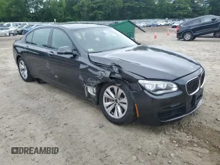 2015 BMW 7 Series 750Li xDrive with VIN WBAYF8C58FD655495, listed as a Copart auction lot 61584405 with 105,249 mi miles and Clean title. Bid and sale history available at DreamBid. Image 4.
