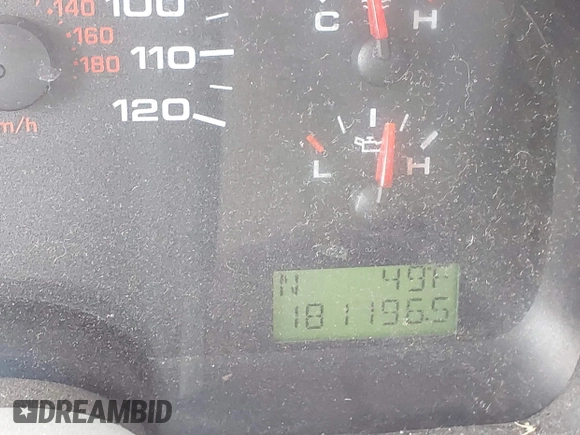 2006 Ford F-150 XLT with VIN 1FTPX14516FB33815, listed as a IAAI auction lot 41892318 with 181,196 mi miles. Bid and sale history available at carsss.com. Image 7.