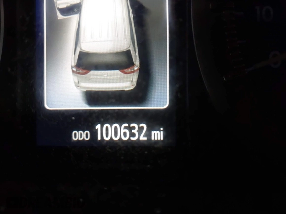 2018 Toyota Sienna LE Auto Access Seat with VIN 5TDKZ3DC4JS922290, listed as a IAAI auction lot 41615724 with 100,632 mi miles. Bid and sale history available at carsss.com. Image 15.