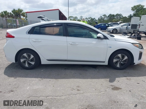 2018 Hyundai Ioniq SEL z VIN KMHC75LC2JU096795, wystawiony jako IAAI lot #42120793 z przebiegiem 111 058 mil mil oraz . Historia ofert i sprzedaży dostępna na DreamBid. Obrazek 13.