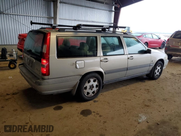 2000 Volvo V70 with VIN YV1LZ56D2Y2671884, listed as a Copart auction lot 85076674 with 180,420 mi miles and Clean title. Bid and sale history available at DreamBid. Image 3.