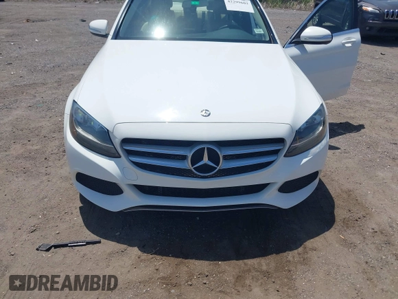 2015 Mercedes-Benz C 300 z VIN 55SWF4JB1FU075766, wystawiony jako IAAI lot #42299603 z przebiegiem 119 589 mil mil oraz . Historia ofert i sprzedaży dostępna na DreamBid. Obrazek 6.