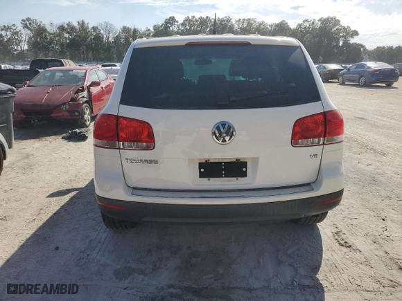2006 Volkswagen Touareg 3.2L V6 with VIN WVGZG77L46D027727, listed as a Copart auction lot 44070335 with 173,334 mi miles and Clean Title. Bid and sale history available at carsss.com. Image 6.