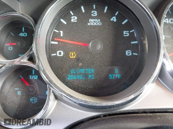 2009 Chevrolet Silverado 1500 LT with VIN 3GCEC23J79G164044, listed as a IAAI auction lot 41829225 with 207,650 mi miles. Bid and sale history available at carsss.com. Image 15.