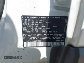 2024 Volkswagen Taos SE z VIN 3VVSX7B25RM071752, wystawiony jako IAAI lot #41775176 z przebiegiem 11 262 mil mil oraz . Historia ofert i sprzedaży dostępna na DreamBid. Obrazek 9.