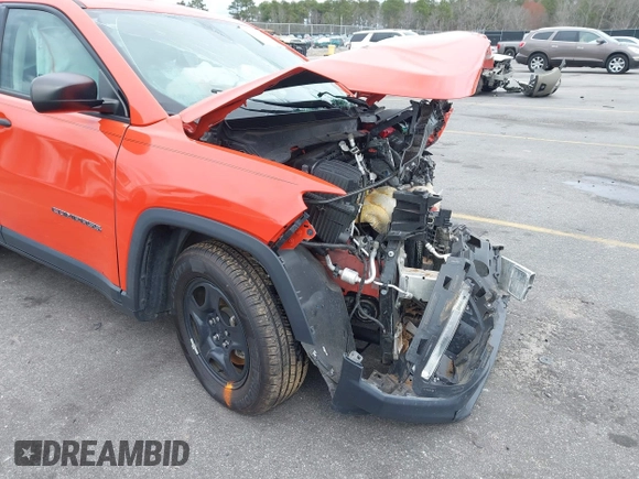 2019 Jeep Compass Sport z VIN 3C4NJCAB6KT658268, wystawiony jako IAAI lot #41698969 z przebiegiem 809 mil mil oraz . Historia ofert i sprzedaży dostępna na DreamBid. Obrazek 18.