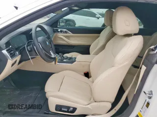 2021 BMW 4 Series 430i z VIN WBA23AT07MCG22827, wystawiony jako Copart lot #57776505 z przebiegiem 6874 mil mil oraz Szkody całkowita. Historia ofert i sprzedaży dostępna na DreamBid. Obrazek 7.