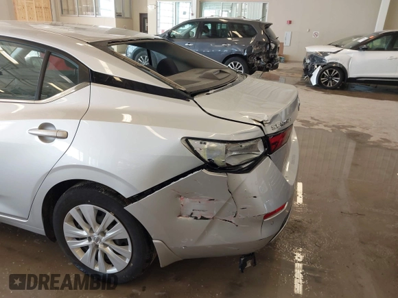 2022 Nissan Sentra S with VIN 3N1AB8BV0NY259819, listed as a IAAI auction lot 41645262 with 55,011 mi miles. Bid and sale history available at carsss.com. Image 6.