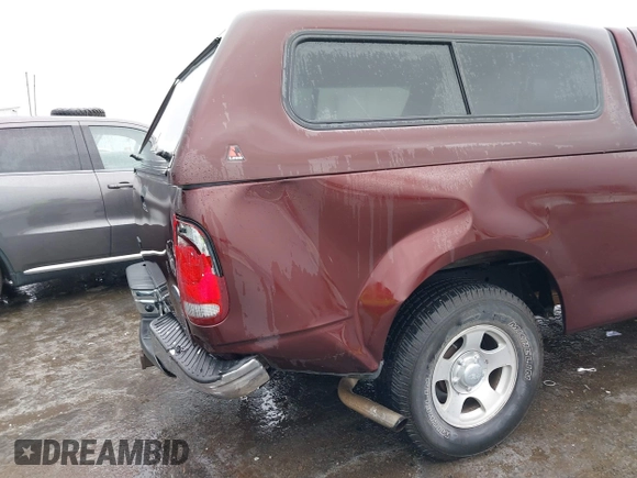 2001 Ford F-150 XL z VIN 1FTZX17291NB67560, wystawiony jako IAAI lot #41582004 z przebiegiem 96 858 mil mil oraz . Historia ofert i sprzedaży dostępna na DreamBid. Obrazek 6.