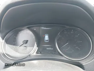 2017 Nissan Rogue SL z VIN JN8AT2MV9HW018040, wystawiony jako IAAI lot #42363401 z przebiegiem 76 020 mil mil oraz . Historia ofert i sprzedaży dostępna na DreamBid. Obrazek 7.