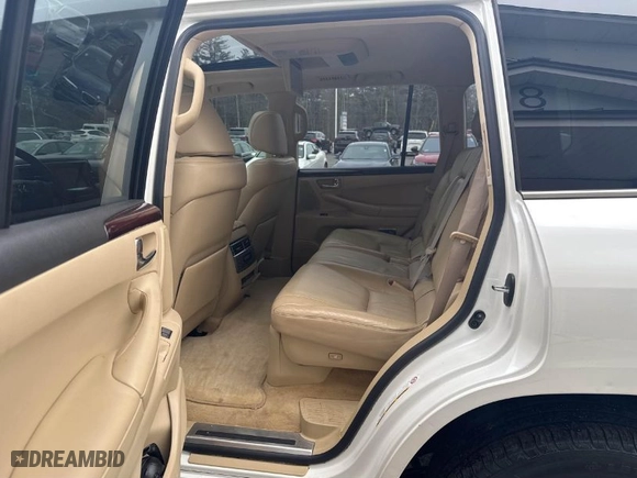 2011 Lexus LX 570 with VIN JTJHY7AX9B4071559, listed as a IAAI auction lot 41860921 with 201,449 mi miles. Bid and sale history available at carsss.com. Image 8.